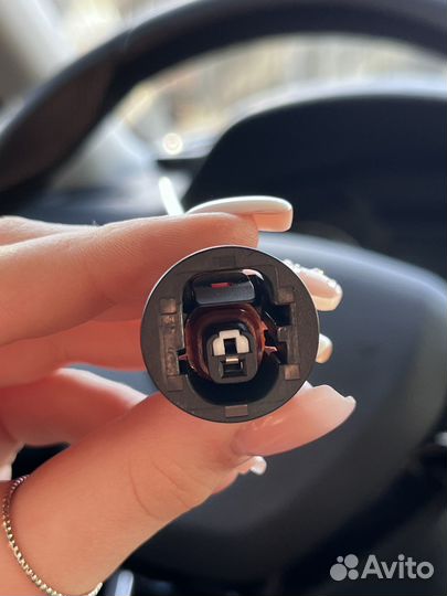 Разъем на датчик давления масла Toyota