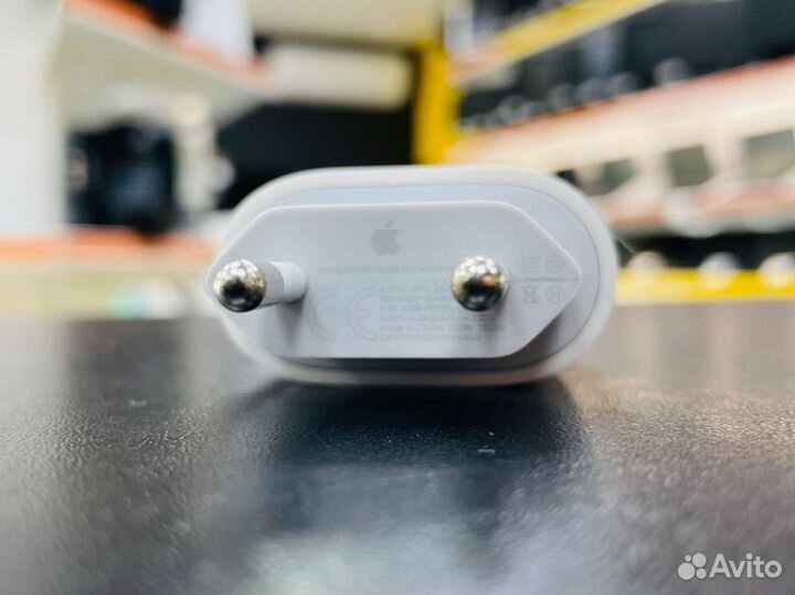 Адаптер питания Apple USB-C / 20W / Оригинал