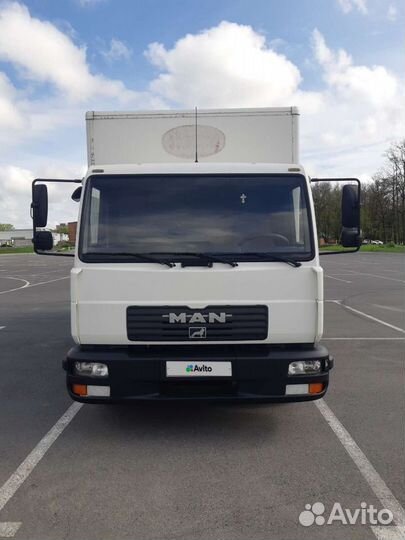 MAN 8.163, 2001