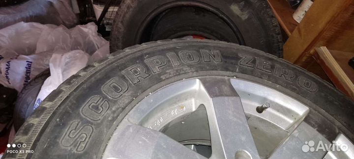 Шины диски и колеса на 18 на mitsubishi pajero