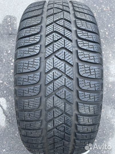 Pirelli Winter Sottozero 3 225/40 R18 92V