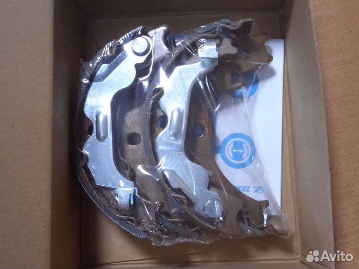 Колодки ручника Шевроле Лачетти