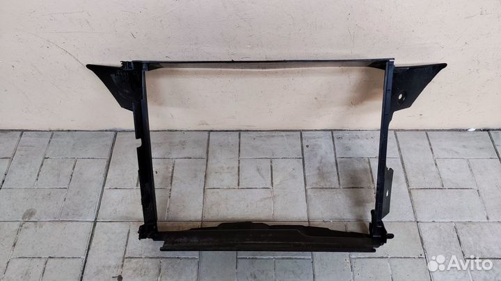 Дефлектор радиатора LADA Vesta 2015-2023 год