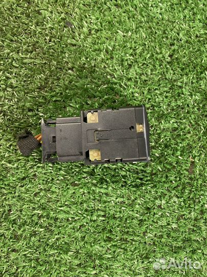 Кнопка корректора фар Skoda Octavia a4 tour