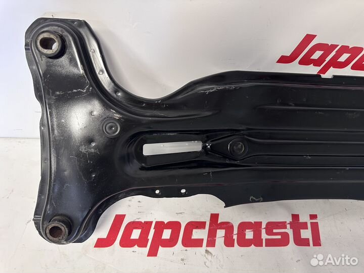 Подрамник задний Toyota Camry V30 2001-2006