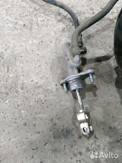 Цилиндр сцепления главный (Mitsubishi Lancer)