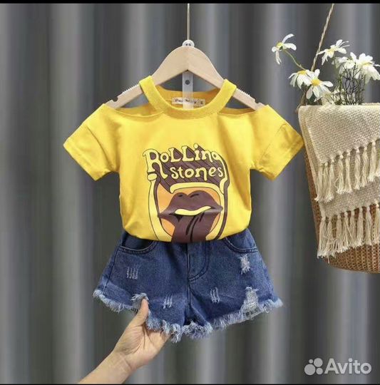 Комлект с шортами