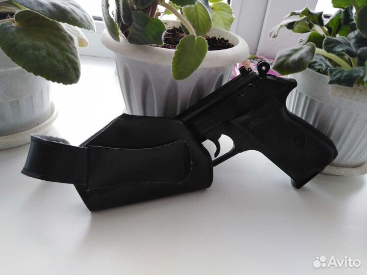 Зажигалка в виде пистолета