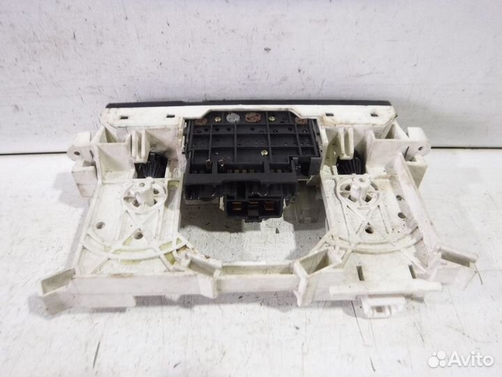 Блок управления отопителем Mitsubishi Galant EA