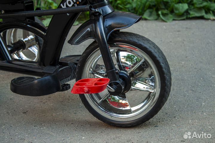 Велосипед детский трехколесный с ручкой