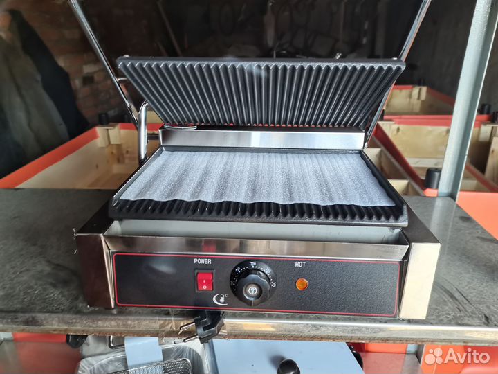 Электрогриль HEG-811E