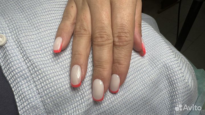 Наращивание ресниц Маникюр шугаринг