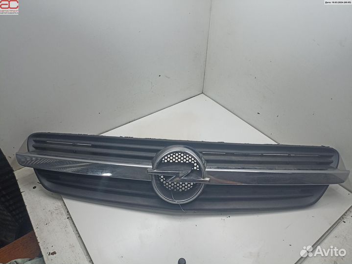 Решетка радиатора для Opel Meriva A 13117843