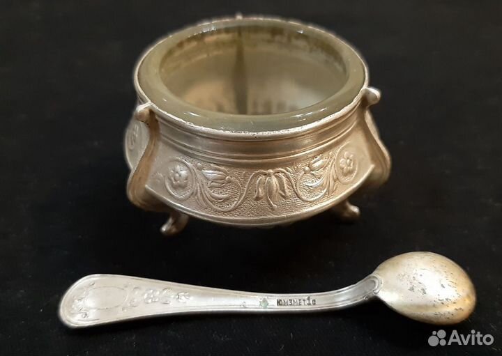 Солонка мельхиор и стекло с родной ложечкой юмзмет