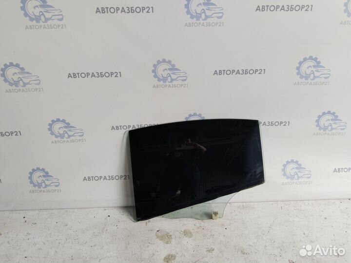 Стекло двери задней левой Mazda 3 BK седан