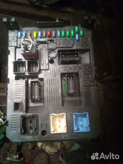 Блок предохранителей Пежо 308