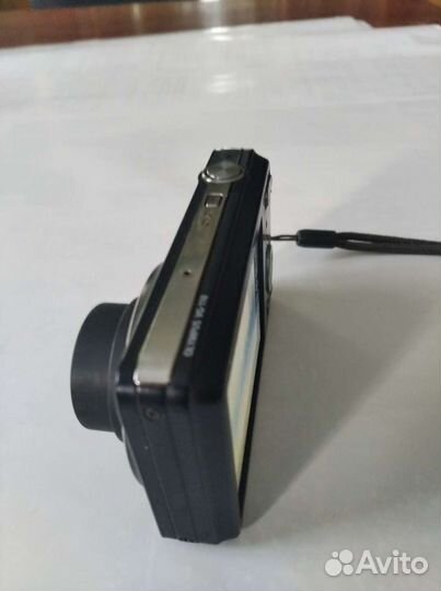 Компактный фотоаппарат