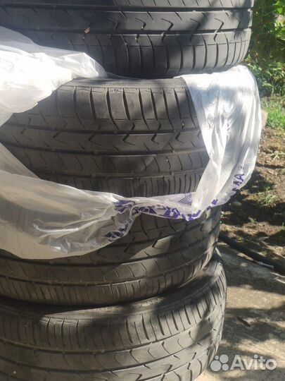 Toyo Tranpath MPZ 215/50 R17