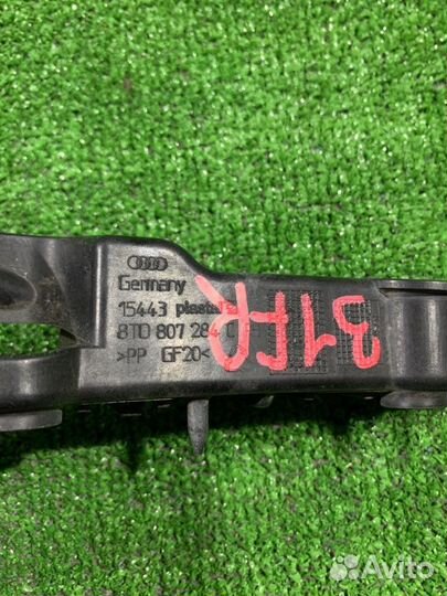 Кронштейн переднего бампера правый передний правый