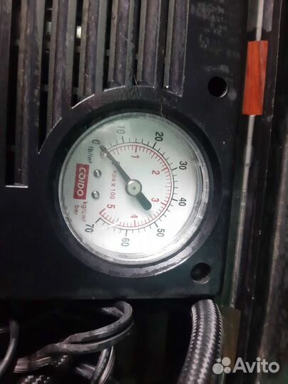 Компрессор автомобильный