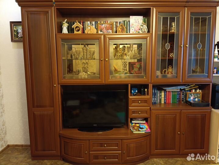 Стенка в гостиную