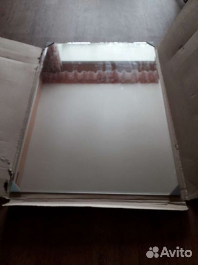 Зеркало 70см./100см