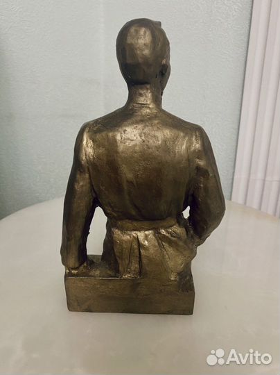 Бюст Дзержинского