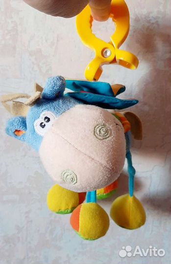 Игрушки развивающие, вешаются на кроватку, коляску