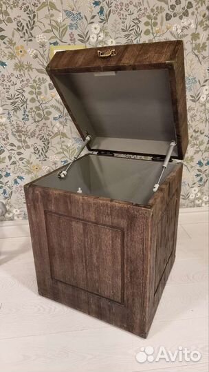 Сундук деревянный