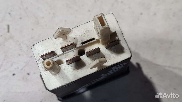 Кнопка включения противотуманных фар Ауди А-4 Б-5