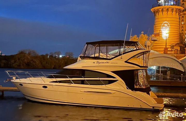 Моторная яхта Meridian 391