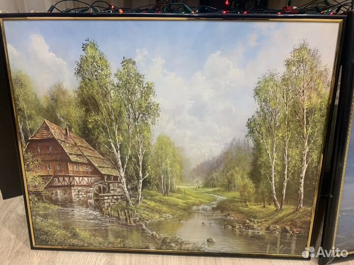 Картины в рамках