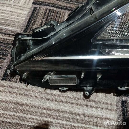 Фара LED правая Toyota Camry 70 2018-2021