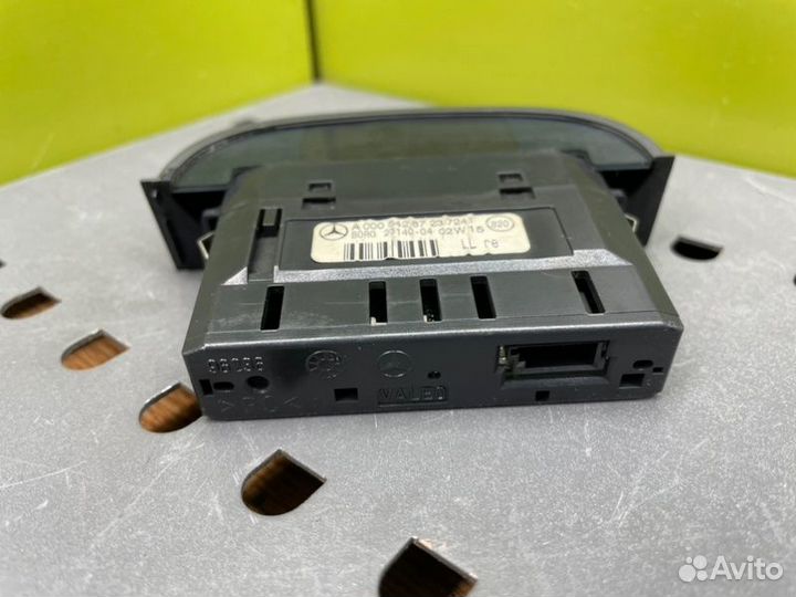 Дисплей парктроников Mercedes-Benz S-Class W220