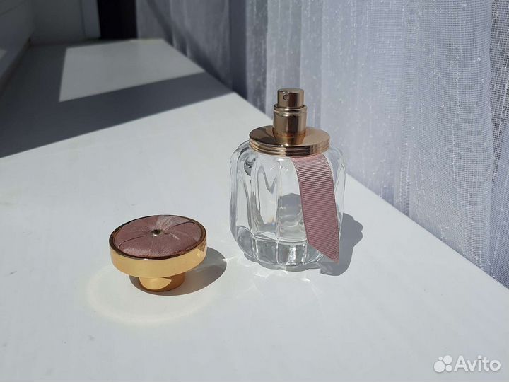 Красивые флаконы от духов с ароматом Amway