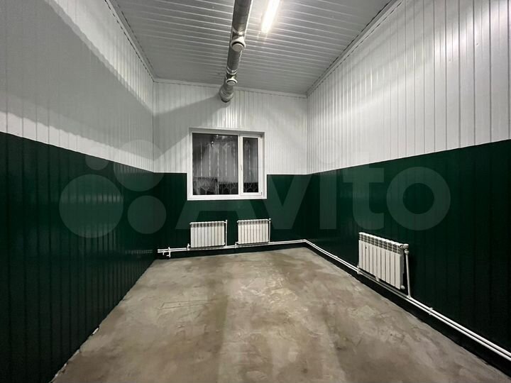 Бокс с земельным участком, 270 м²