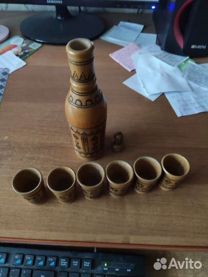 Деревянная бутылка со стопками СССР