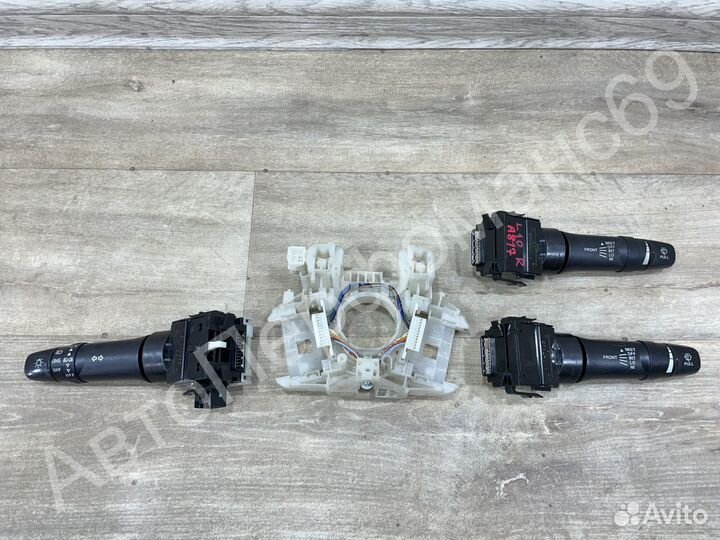 Подрулевой переключатель левый правый Lancer 10