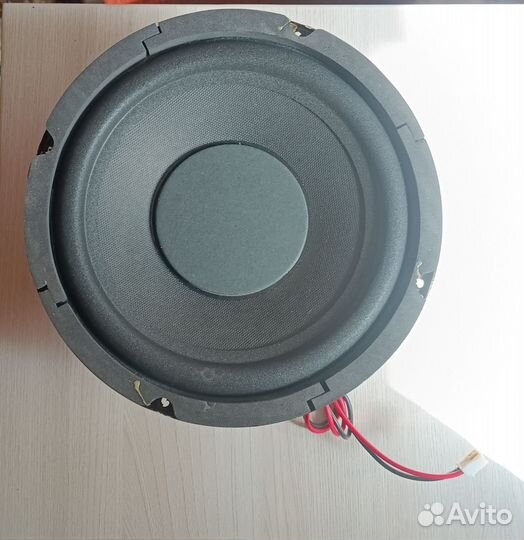 Динамик для сабвуфера