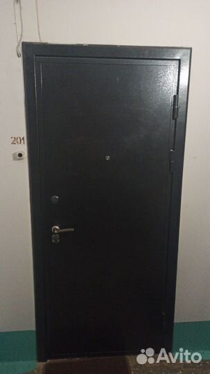 Дверь входная металлическая