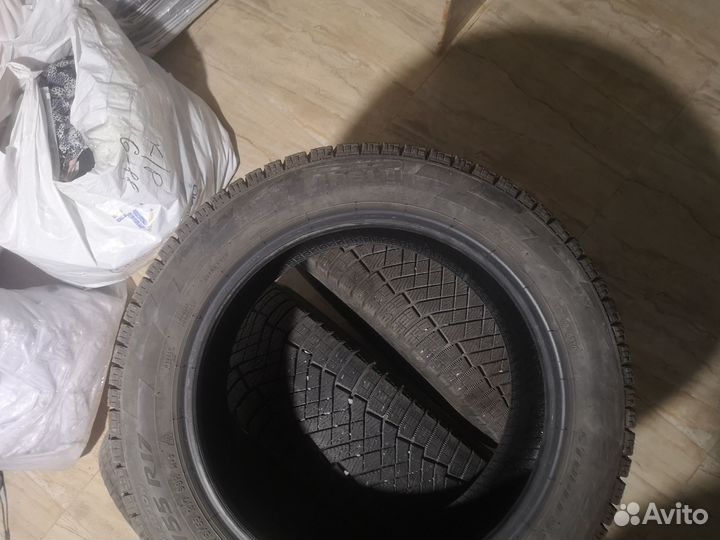 Pirelli Winter Studdable Plus 215/55 R17