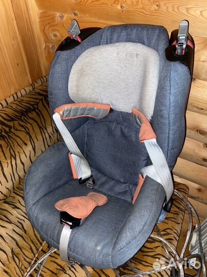 Детское автокресло maxi cosi