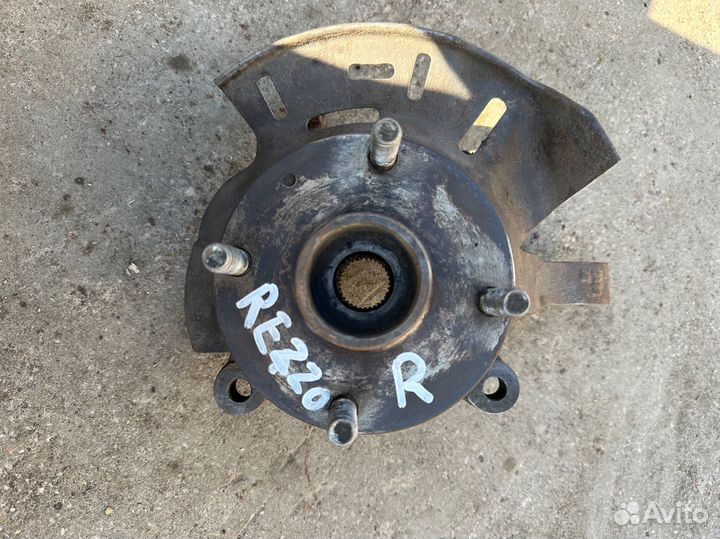 Поворотный кулак правый Chevrolet Rezzo
