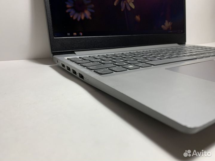 Ноутбук для учебы Lenovo 8gb/ddr4/FullHD/ssd