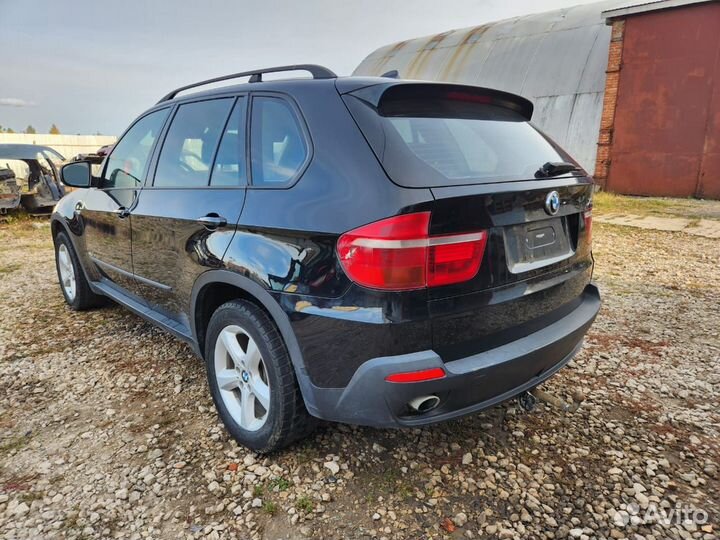 В разборе BMW X5 E70 3.0 л N52B30AF 2009 г