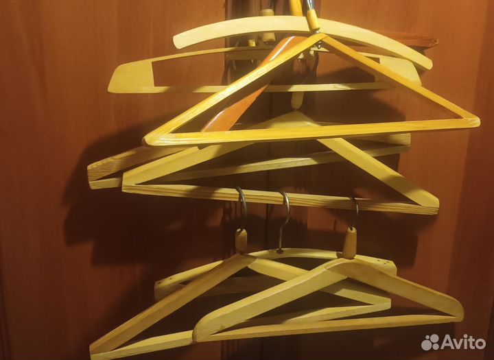 Вешалки плечики.СССР.деревянные одним лотом 10шт