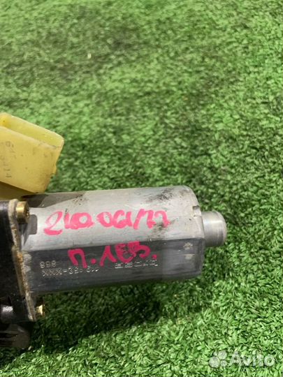 Мотор стеклоподъемника передний левый