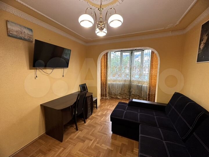 2-к. квартира, 65 м², 4/9 эт.