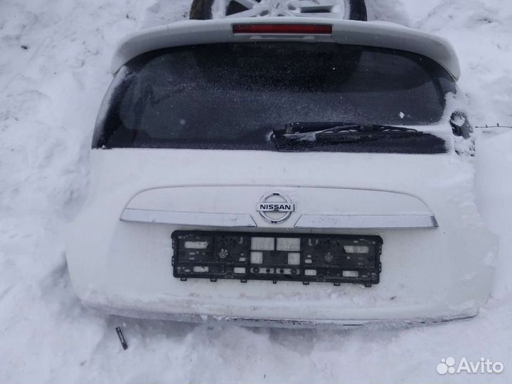 Крышка багажника Nissan Juke