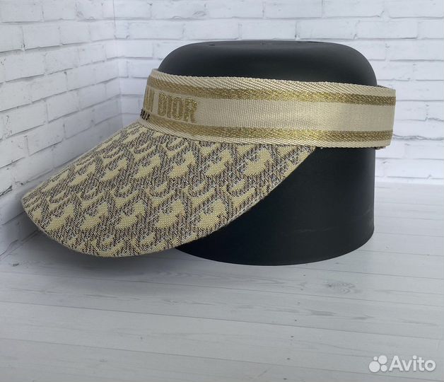 Солнцезащитный козырек